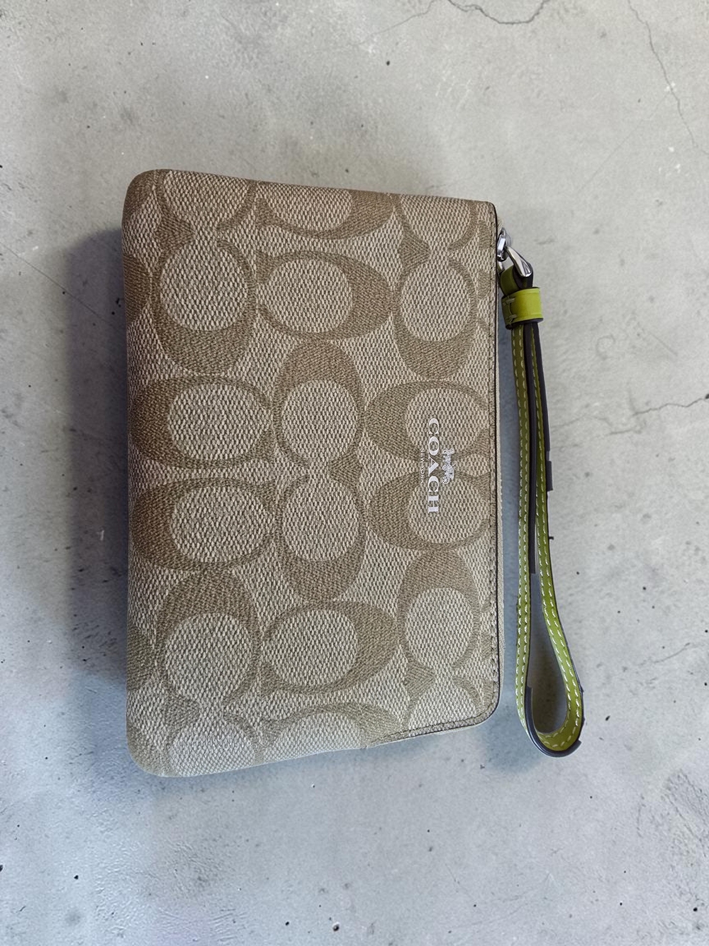 Coach Signature Corner Zip Wristlet Wallet NWT